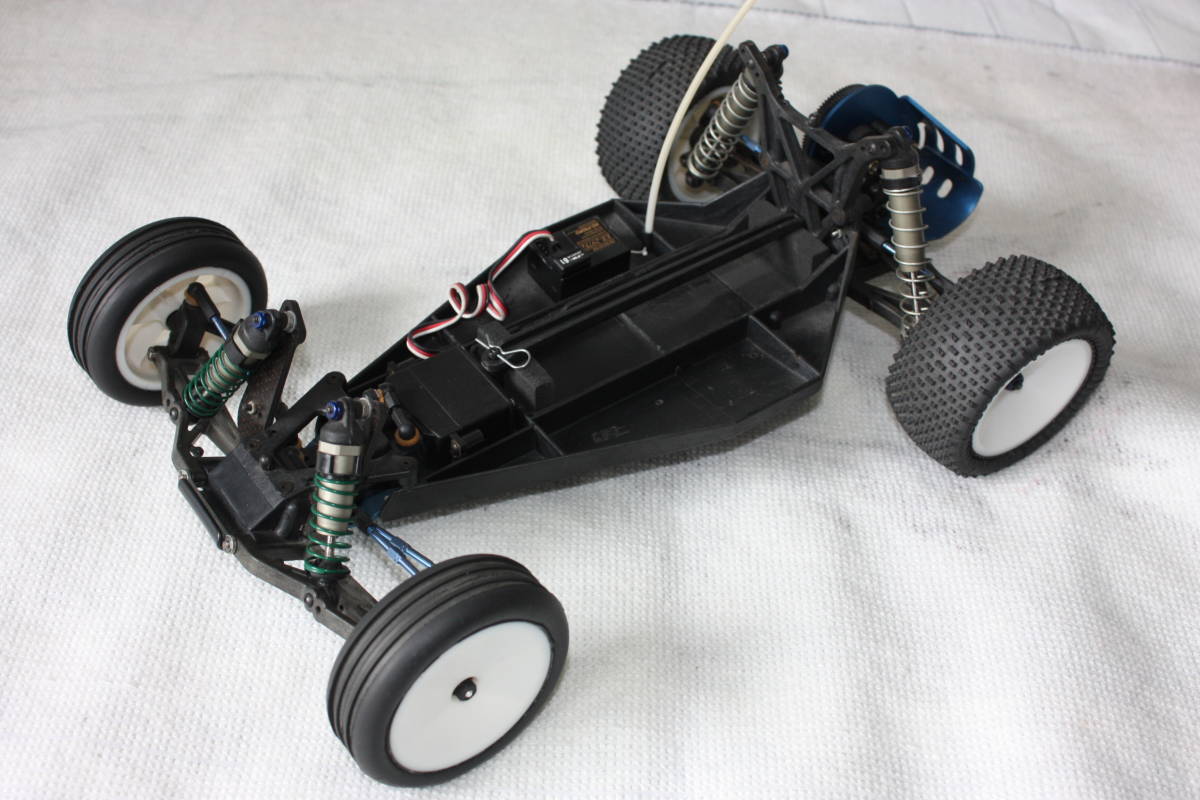 Associated アソシエイテッド RC10 B3 シャーシ