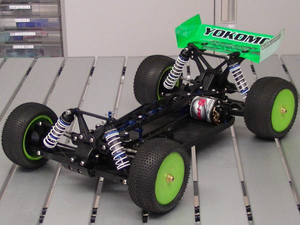 ヤフオク探訪 ヨコモ MR-4BC 広坂正美カラー : ビートル日記