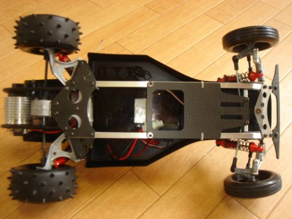 ヤフオク探訪:京商 トマホーク カーボンカスタム : ビートル日記