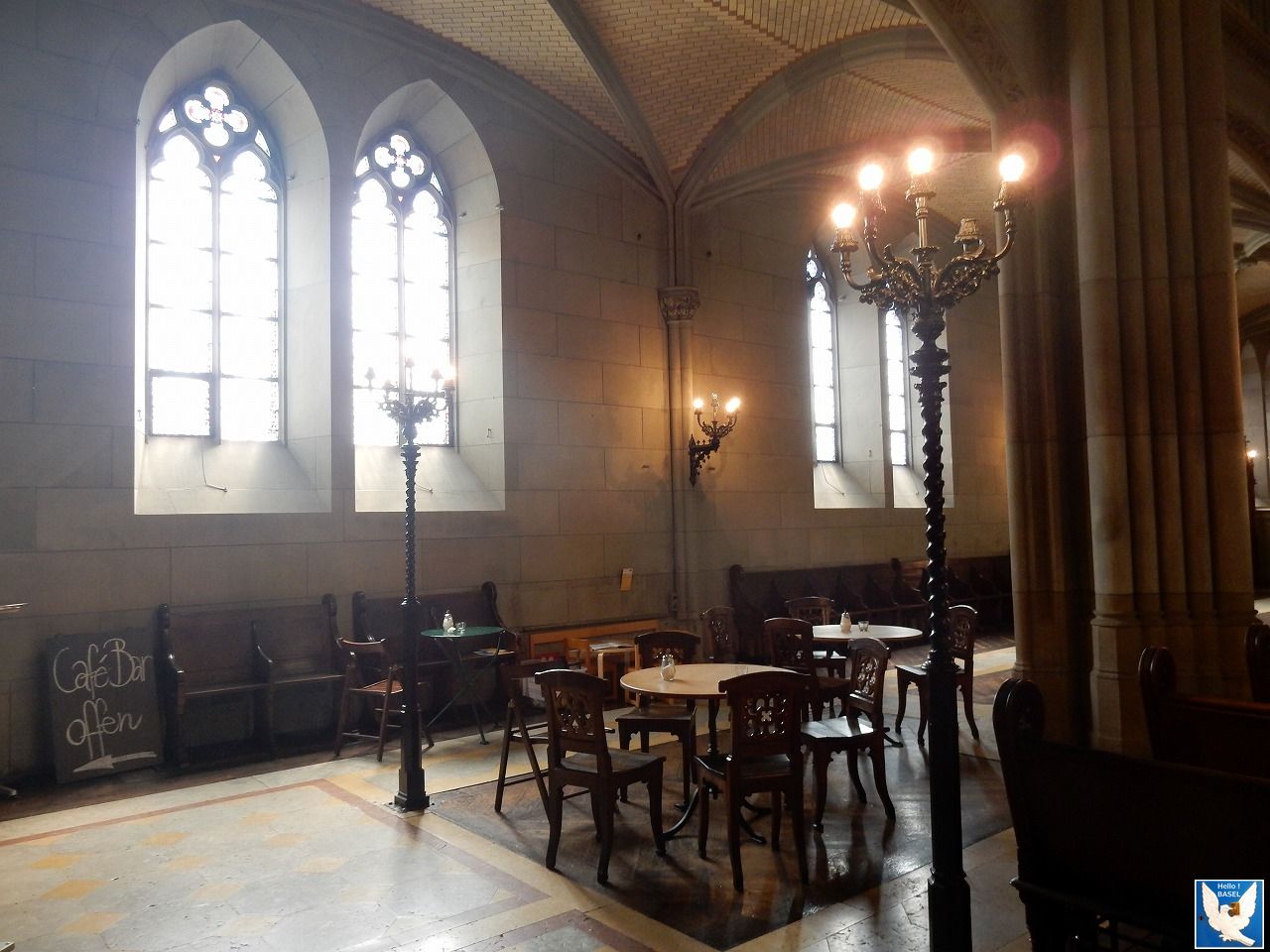 秘密の小部屋 バーゼルで見つけた不思議な教会 スイス バーゼル カフェ スイス 26の旅の扉