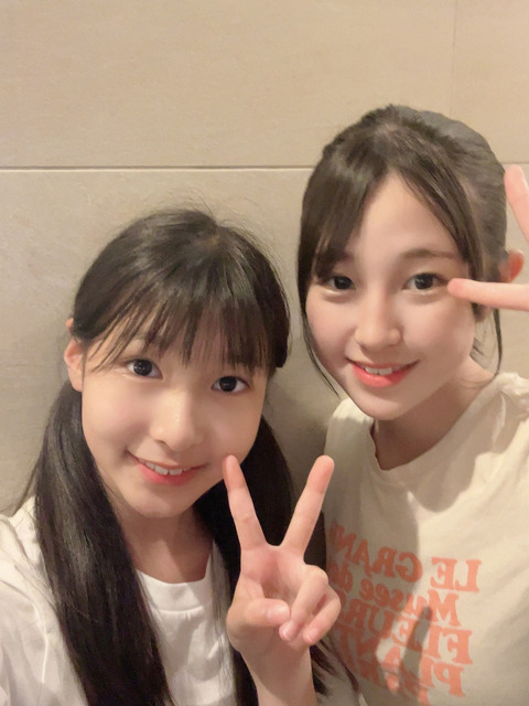 99A7D298-5B83-40C0-8B5C-40630F73A4D4