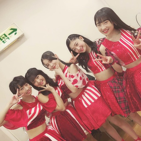 o1028102814338382909