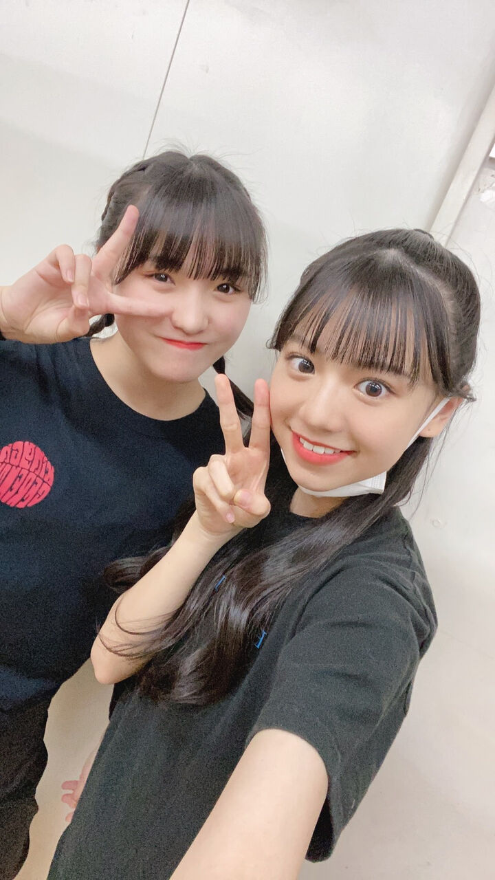 ももきらら 清野桃々姫が米村姫良々を祝福 ハロプロ研修生まとめブログ ももきらら 清野桃々姫が米村姫良々を祝福 ハロプロ研修生まとめブログ