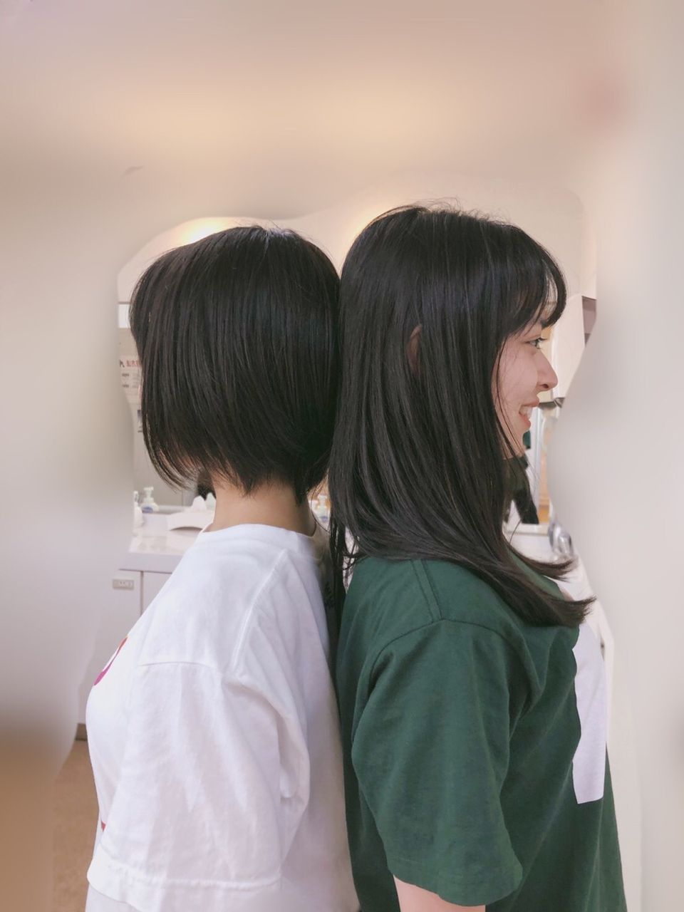 橋迫鈴と上國料萌衣が背比べ ハロプロ研修生まとめブログ 橋迫鈴と上國料萌衣が背比べ ハロプロ研修生まとめブログ