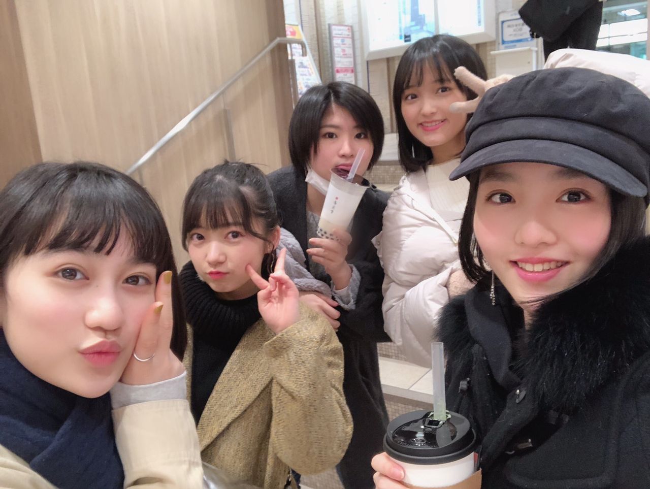 山岸理子 野村みな美 一岡伶奈 加賀楓 佐々木莉佳子が遊びに行く ハロプロ研修生まとめブログ