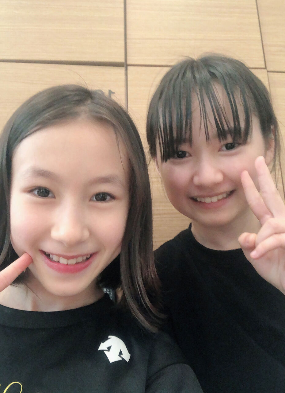 松原ユリヤ ハワイでウクレレの弾き方を教わる ハロプロ研修生まとめブログ 松原ユリヤ ハワイでウクレレの弾き方を教わる ハロプロ研修生まとめブログ