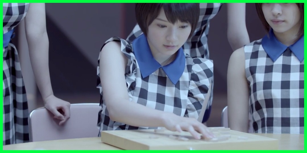 【ご紹介】Juice=Juiceが「CHOICE & CHANCE」のMVで将棋。しかしよく見ると間違いが?いやこれは異次元世界の将棋ではないか