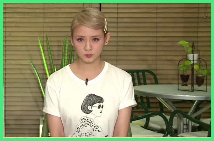 WALNUTさん「berryz工房の菅谷梨沙子ちゃんが Super HEROINE tee着てくれてる😳💓 嬉しい〜!」