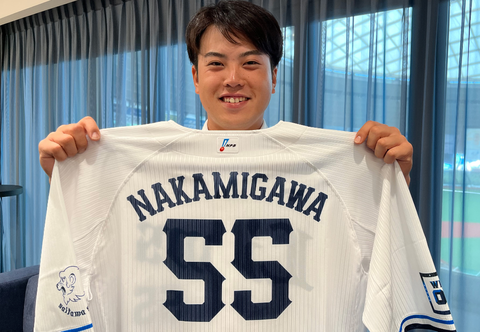 埼玉西武ライオンズ 仲三河選手 66 支給品　サイン入り 埼玉西武ライオンズ 仲三河選手 66 支給品 サイン入り 西武、仲