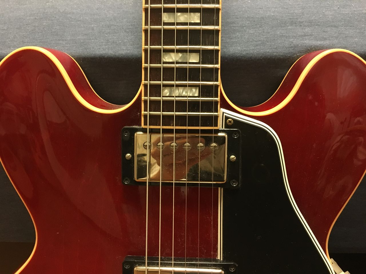 Gibson・ES-335〔ESシリーズ300台）バイヤーズガイド・「なぜ、BB