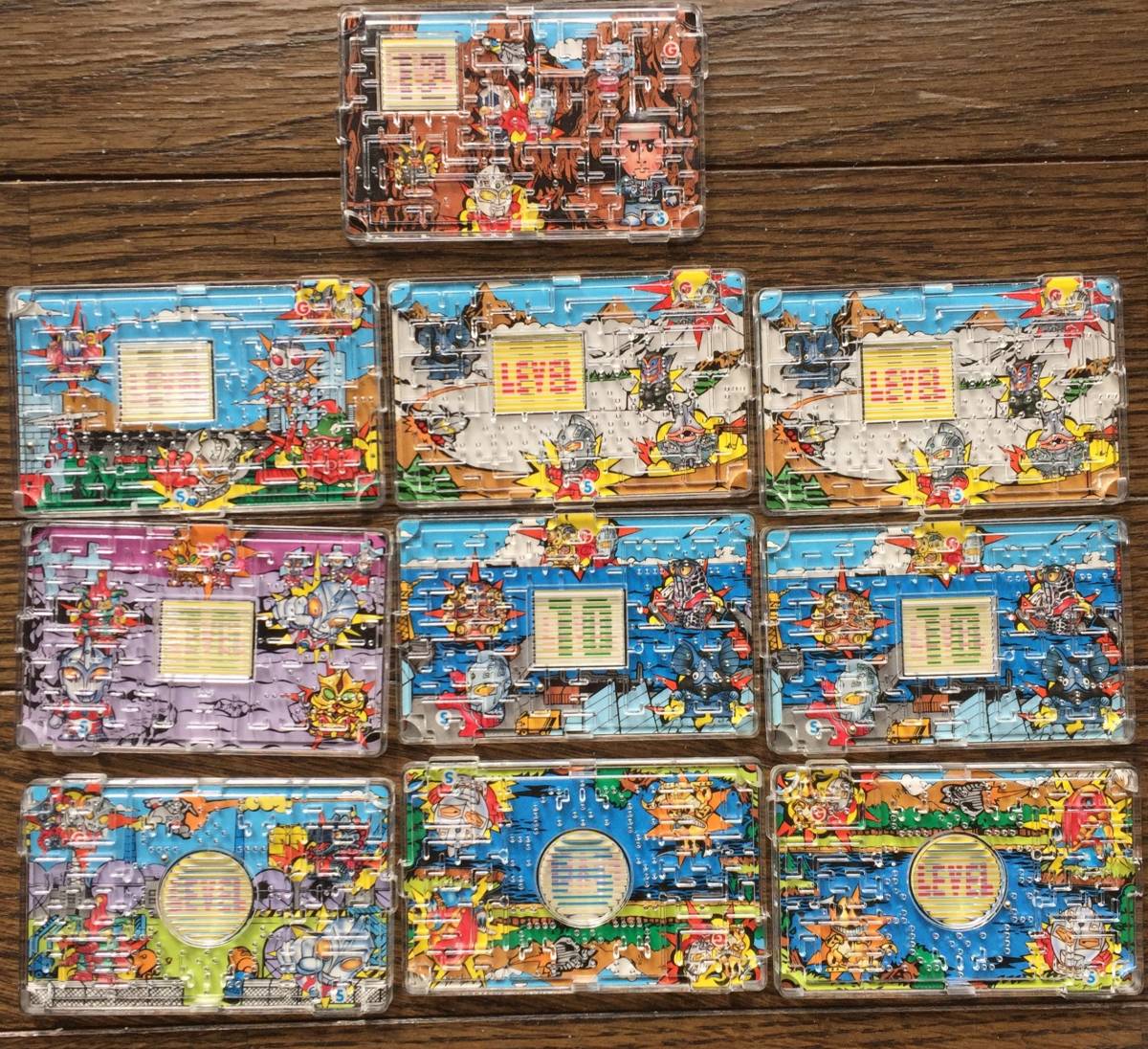 ウルトラ怪獣カードボーイ ◇FUJIYA◇ ©️円谷プロ◇ウルトラマン