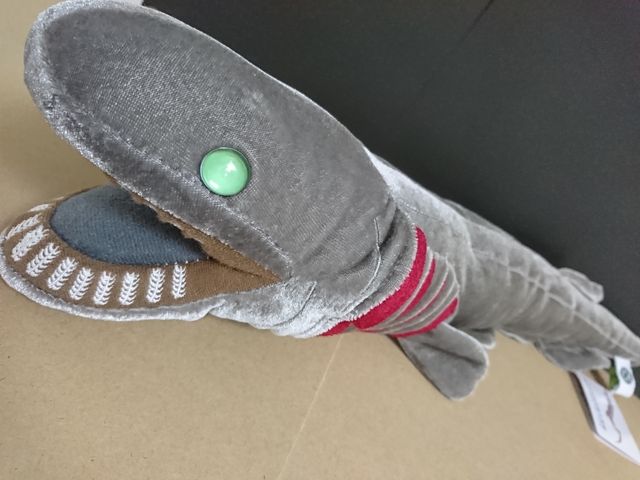 ぬいぐるみ シンゴジラ 第二形態 のモデルとなったといわれるこの子 沼津港深海水族館に生息しているぬいぐるみ のんびり特撮