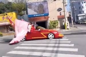 ◆【動画】沖縄浦添市で成人式のヤン車が当て逃げ。これは逮捕だろ。 変態の宴Ⅱ