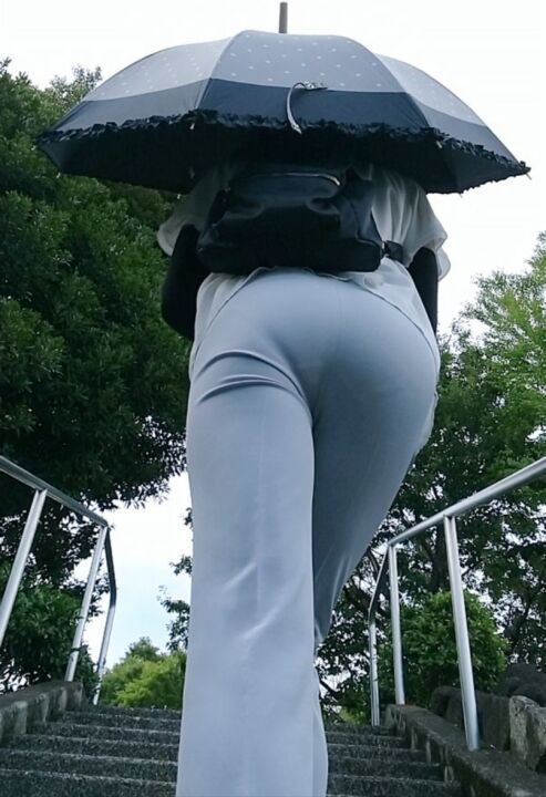 ◆【画像】女の子はズボン履いてる方がエ●チっていう自覚はあるの？？？ 変態の宴Ⅱ