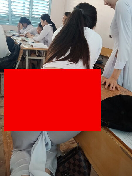 ◆【画像】デカケツ女教師さん、白パンティが透けてしまうｗｗｗ 変態の宴Ⅱ