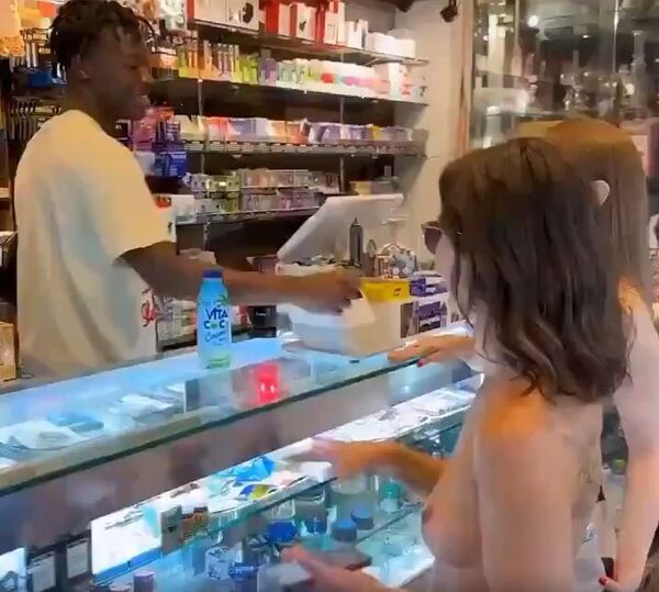 ◆【動画】女さん、パイタッチと引き換えに商品をただで手に入れてしまうwww 変態の宴Ⅱ