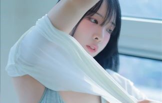 ◆【悲報】人気グラドルさん、ビーチクが一瞬ポロリした動画を拡散されてしまう・・ 変態の宴Ⅱ