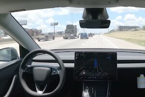 ◆工場から30分離れたオーナーの家まで完全自動運転でデリバリーされるテスラ。 変態の宴Ⅱ