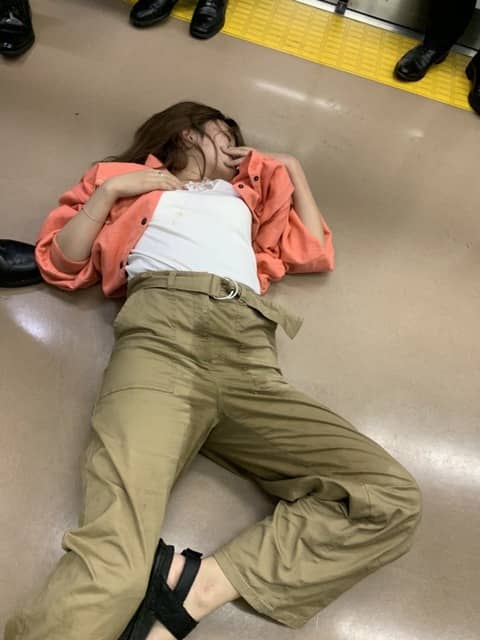 ◆【画像】電車ん中に超ヤベエ女いたшшшшшшшшшшшш 変態の宴Ⅱ