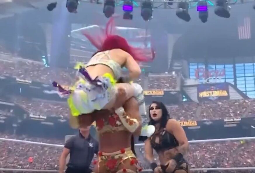 ◆【動画】最近のアメリカ人が熱狂している女子プロレスがこちらww 変態の宴Ⅱ