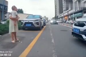 ◆【動画】中国人の駐車場所の取り合いがおかしい（笑）