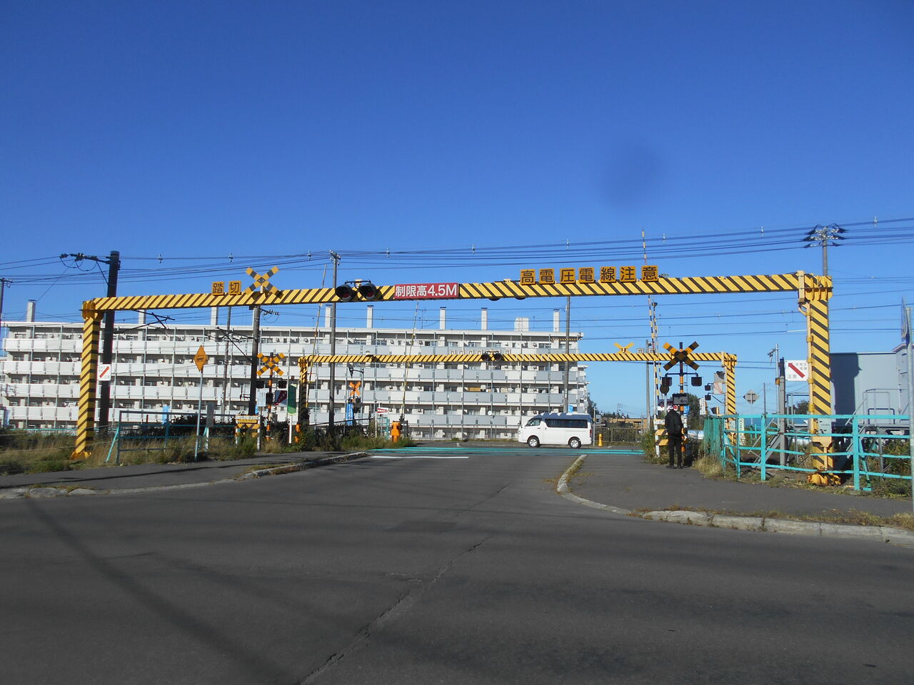 JR函館線]札幌製紙踏切（282k215m） : 北海道踏切調査室（HBC）