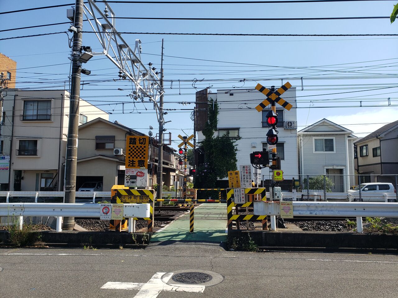 JR中央線（JR東日本区間）]天神町踏切（48k161m） : 北海道踏切調査室