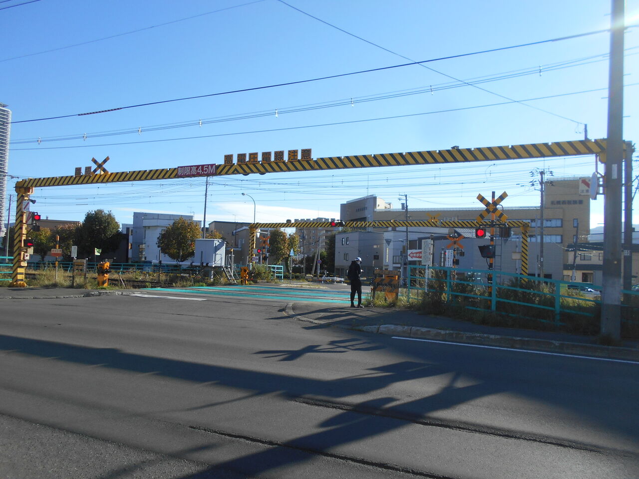 JR函館線]札幌製紙踏切（282k215m） : 北海道踏切調査室（HBC）