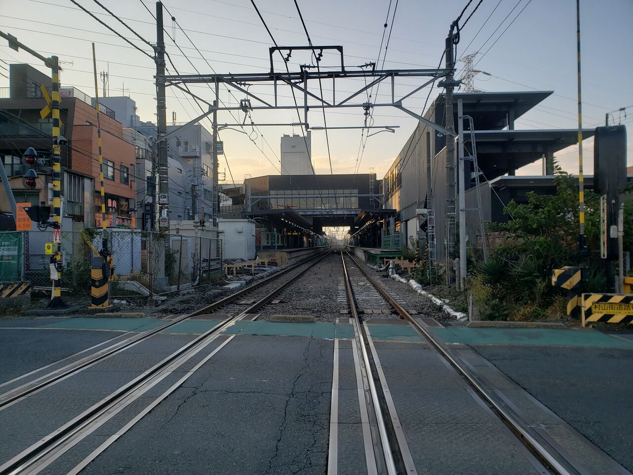 JR青梅線]村山街道踏切（2k706m） : 北海道踏切調査室（HBC）