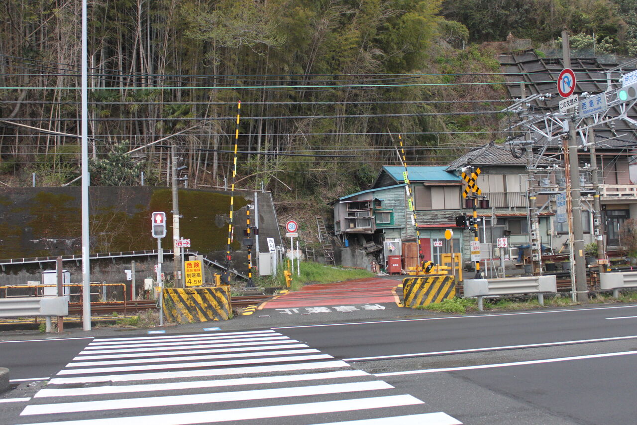 JR東海道線（JR東海区間）]倉沢踏切（160k288m） : 北海道踏切