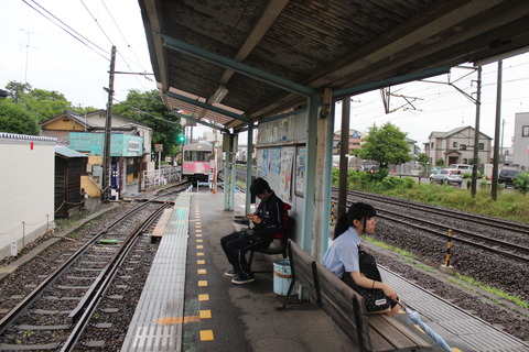bijutsukantoshokanmae.jpg_home_konai