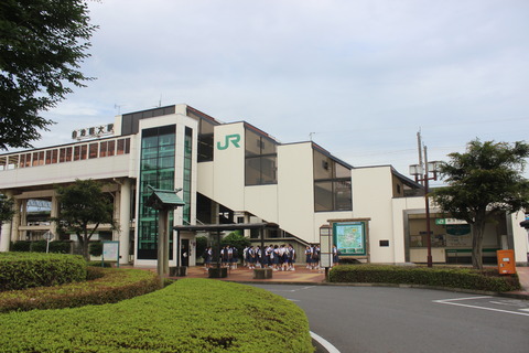 jichiidai_east_entrance