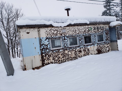 momponai_ekisya_uchi