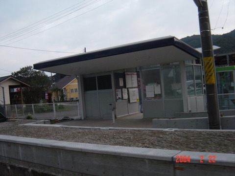 kusamichi_ekisya2
