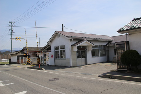 minamitoyoshina_ekisya1