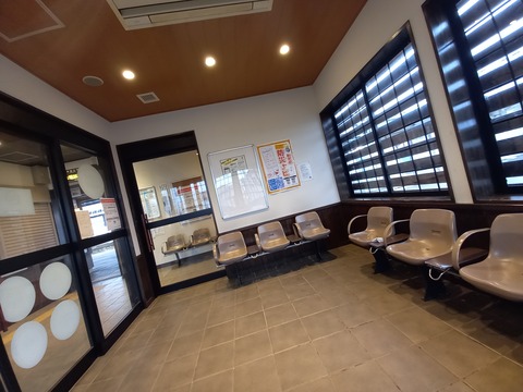shiozawa_waitingroom