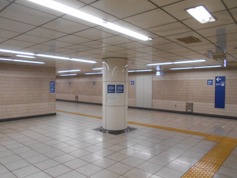 mitsukoshimae_concourse
