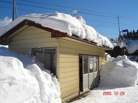 kamiokaohashi_waitingroom_out