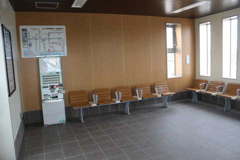 ishinomakiayumino_waitingroom