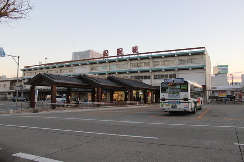 matsusaka_JR_ekisya