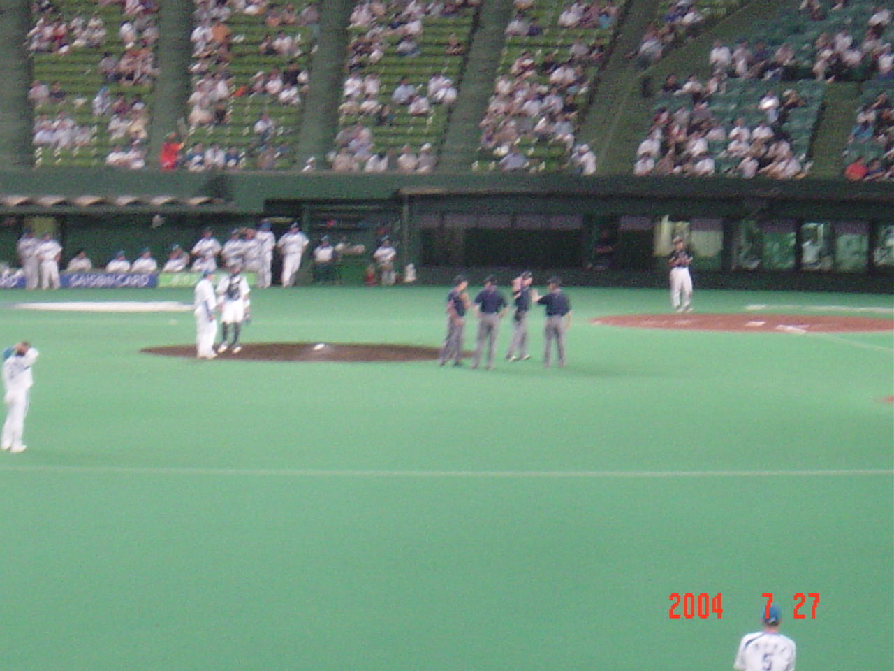 04 7月27日の西武対福岡ダイエー18回戦 西武ドーム スコアシートを持って 04 7月27日の西武対福岡ダイエー18回戦 西武ドーム スコアシートを持って