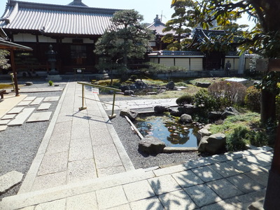 長講堂本堂と右手御影堂