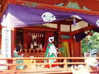 神代神楽・御神前二本榊の舞