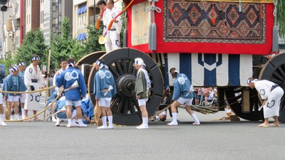 8�����ݤ��ߤ�����򻵤����Բ�