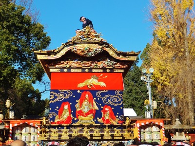 4・後ろ幕の猩々が印象的な宮地屋台