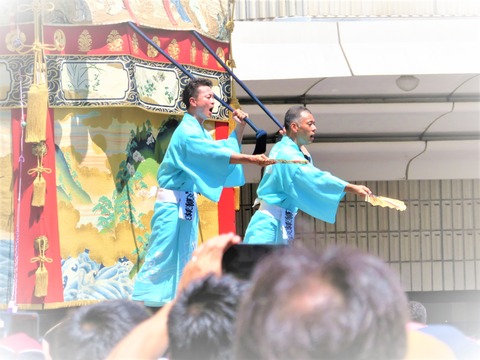 3·ÜËȤβ»Æ¬¤È¤ê