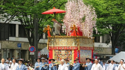 18������Ĥ�������ȼ����