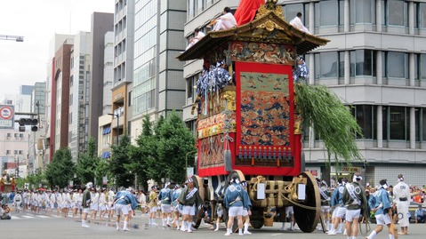 10���̴Ѳ������Բ󤷤�����ꡢ��Į�̤��