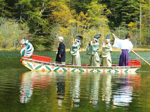 ÆóçÛÌܤ˲í³Ú»Õ¤¬¾èÁ¥