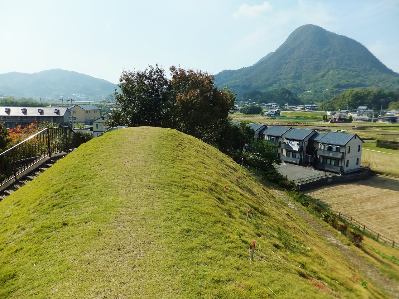 彦左の正眼 王家の谷 善通寺 有岡古墳群を歩く 王墓山古墳